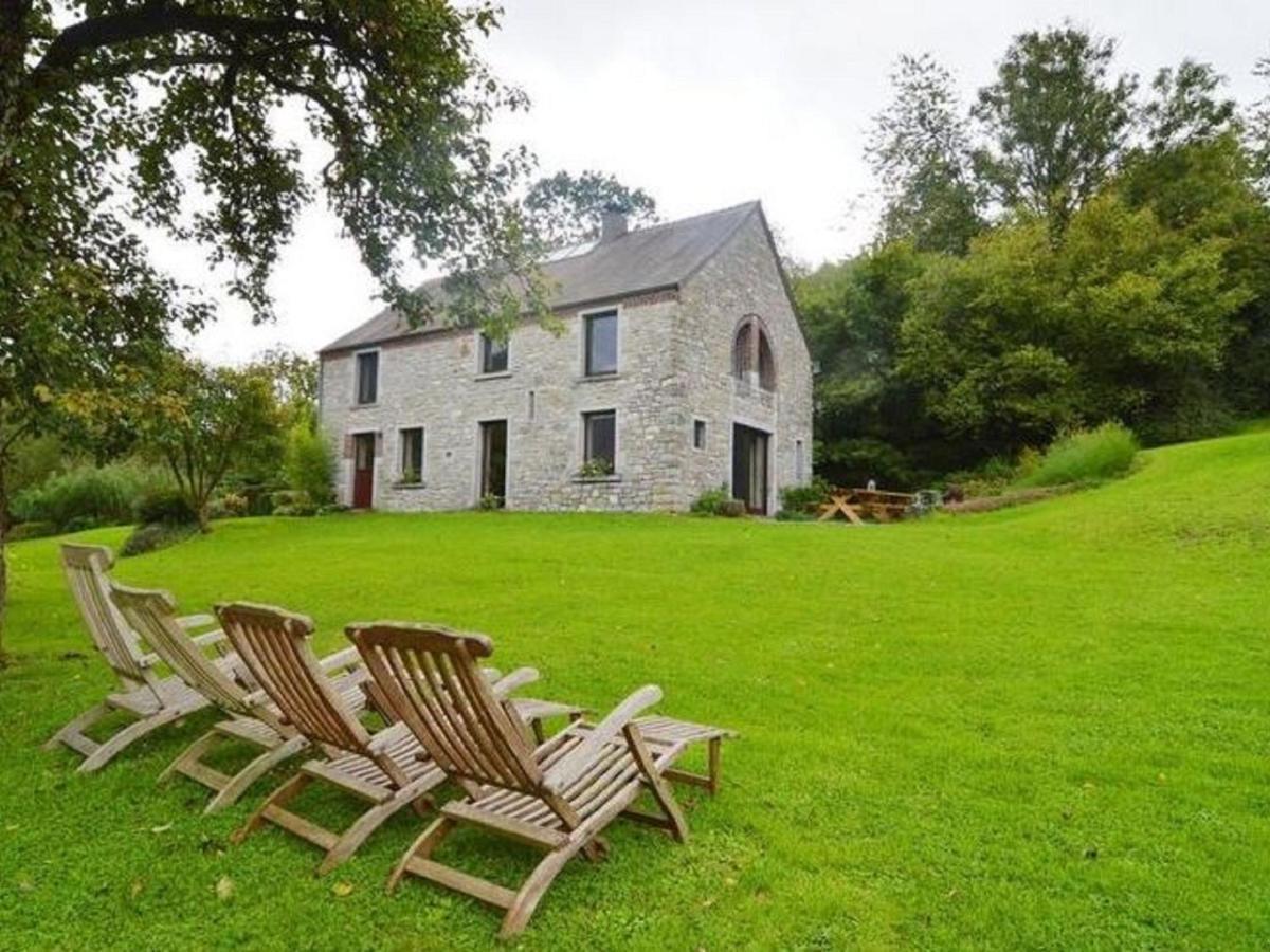 Quaint Holiday Home In Robechies Amid Meadows Chimay Exterior photo